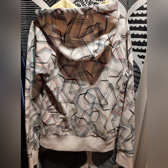 Volcom hoodie, size S, well love but lots of life left. - Picture 2 of 6